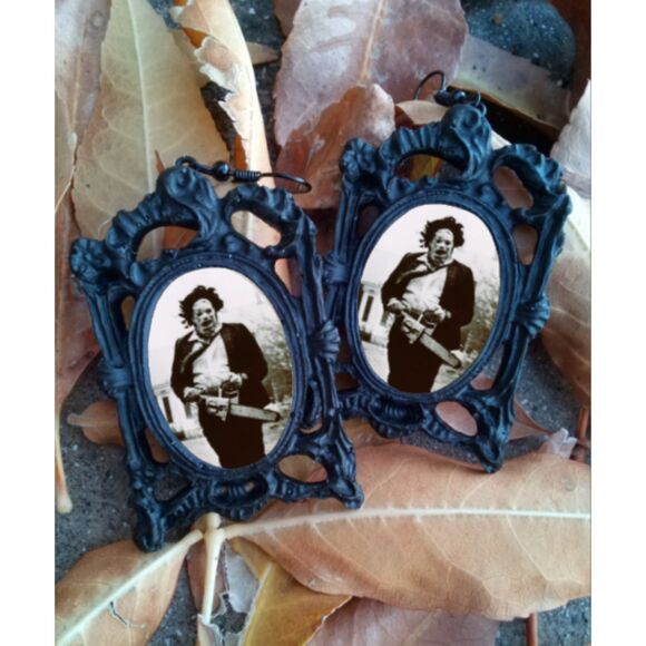 The Texas Chainsaw Massacre Leatherface Earrings Horror Movie Night Jewelry - Picture 1 of 1